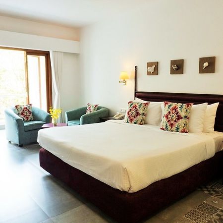 Prainha Resort By The Sea Taleigao Exterior photo
