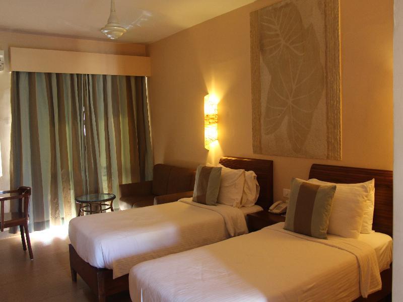 Prainha Resort By The Sea Taleigao Exterior photo