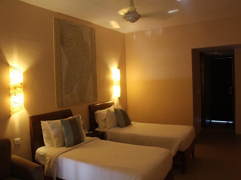 Prainha Resort By The Sea Taleigao Exterior photo